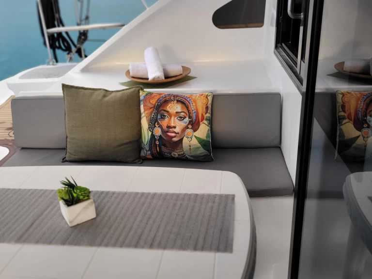 Hyr en Sea Tribe Yachts Sea-Tribe DH550 Mahé 