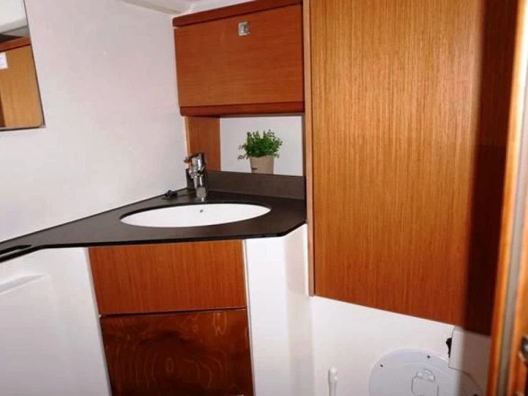 Hyr en Bavaria Cruiser 46 Lefkáda 