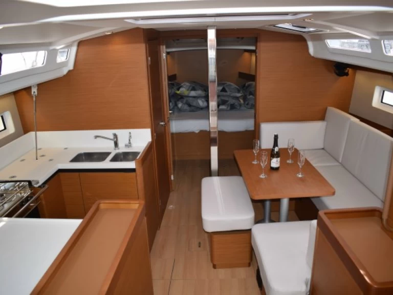 Båtuthyrning Jeanneau Sun Odyssey 440 i Sukošan på Samboat 