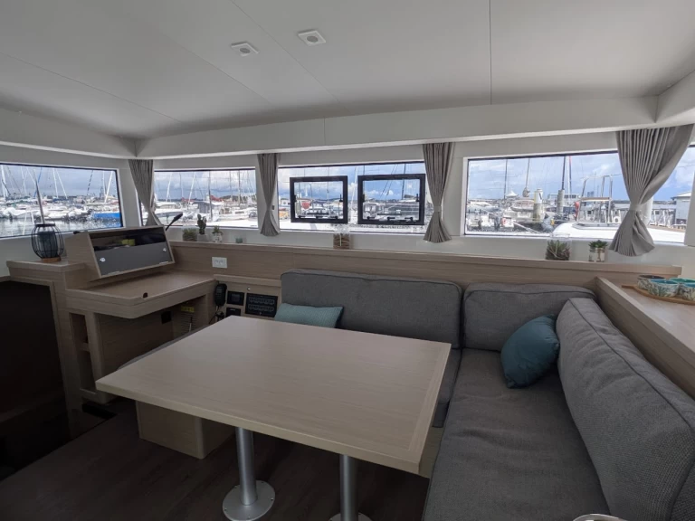 Uthyrning Katamaran  Lagoon med en båtlicens 