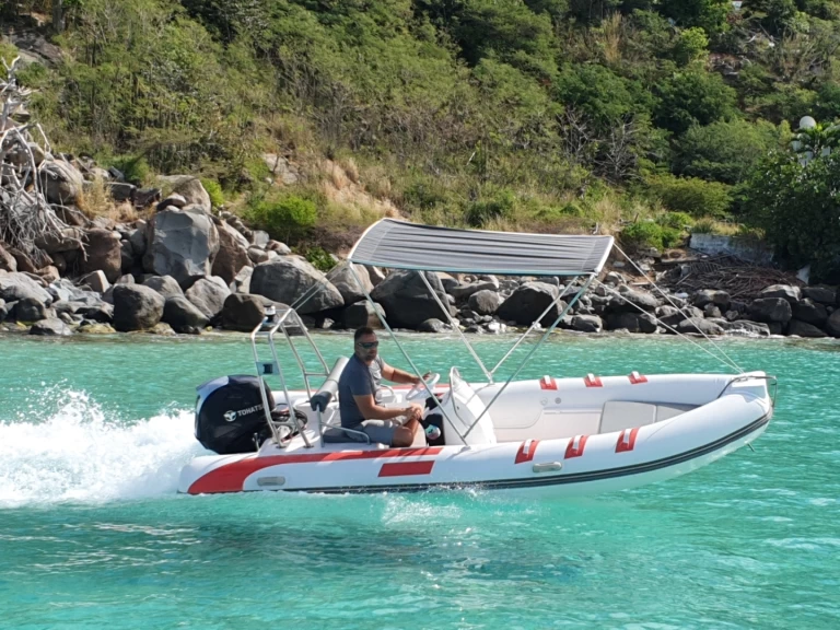 Semi-Rigide Rib 480 charter bareboat eller skeppad i Marigot