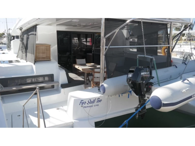 Lagoon Lagoon 50 charter bareboat eller skeppad i Paros (ostrov)