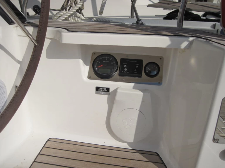 Hyr en Bavaria Cruiser 37 Capo d'Orlando 