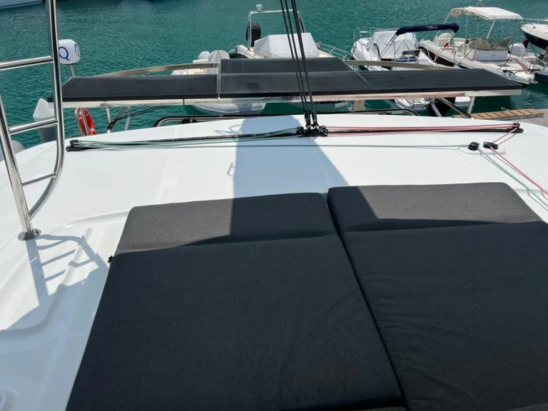 Lagoon Lagoon 46 charter bareboat eller skeppad i Capo d'Orlando