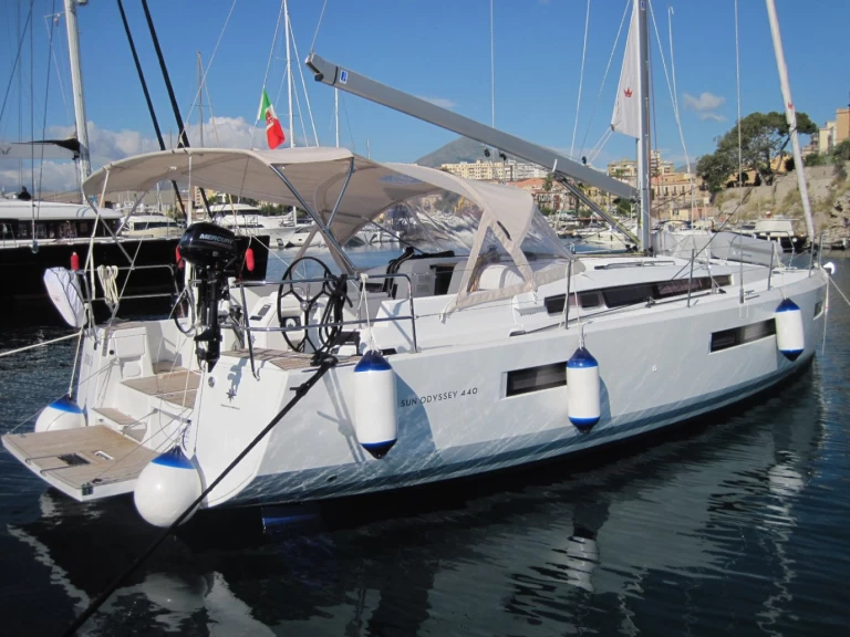 Uthyrning Capo d'Orlando - Jeanneau Sun Odyssey 440 av Samboat 