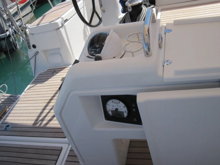 Yacht charter Capo d'Orlando billig Sun Odyssey 440