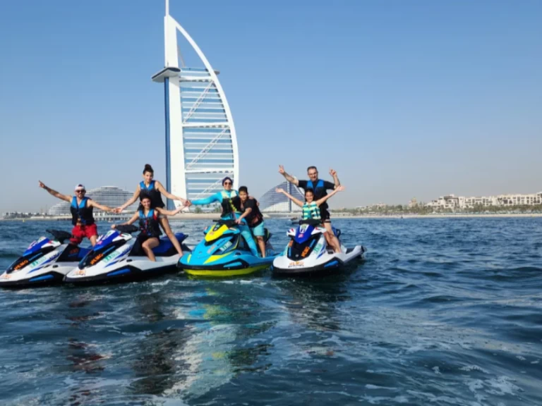 Uthyrning Jet ski Kawasaki med en båtlicens 