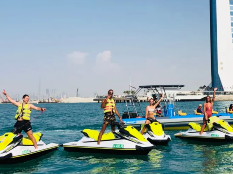 Uthyrning Dubai Marina - Kawasaki 15F av Samboat 