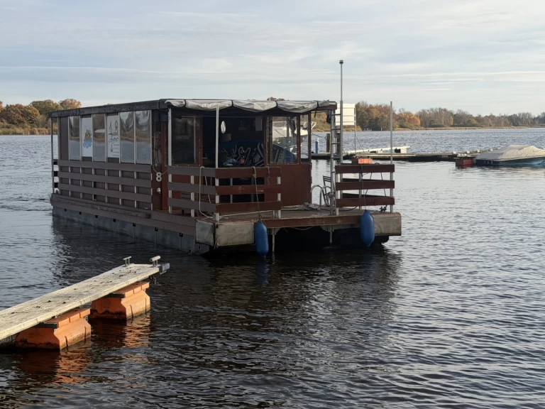 TS1000 TS1000 charter bareboat eller skeppad i Radewege