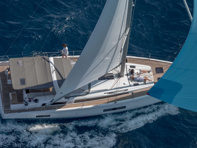 Uthyrning Ajaccio - Bénéteau Oceanis Yacht 54 av Samboat 