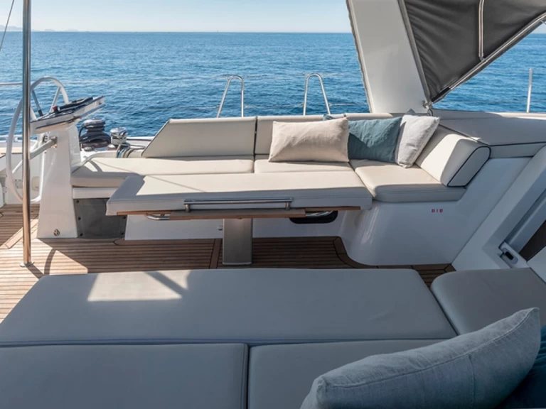 Yacht charter Ajaccio billig Oceanis Yacht 54