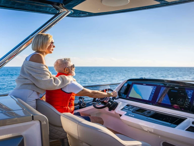 Uthyrning Lyx yacht Sunseeker med en båtlicens 
