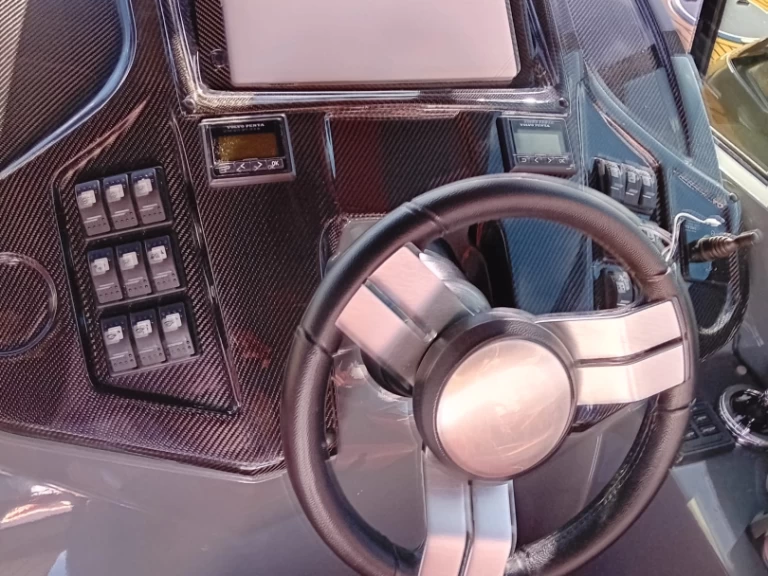 Grginić Mirakul 40 charter bareboat eller skeppad i Biograd Na Moru