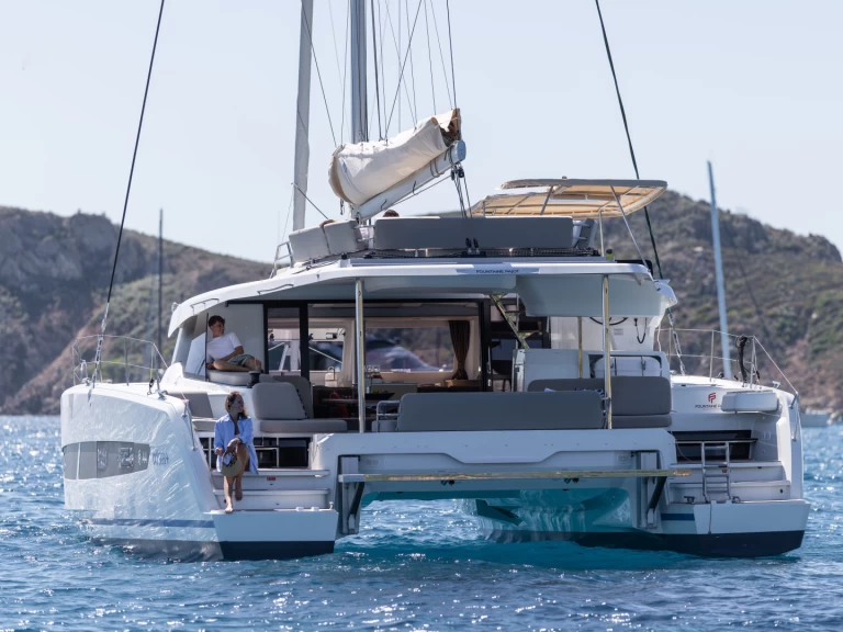 Hyra Katamaran  med eller utan skeppare Fountaine Pajot Saint Raphael 