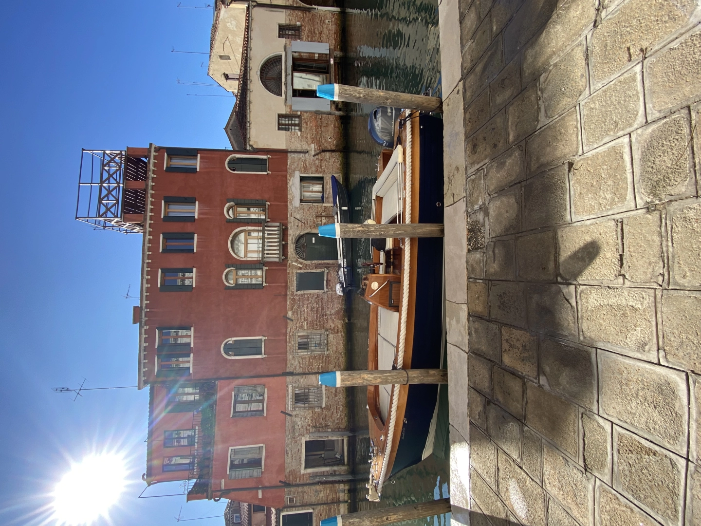 Montisola Archetti Easy 600 charter bareboat eller skeppad i Venice