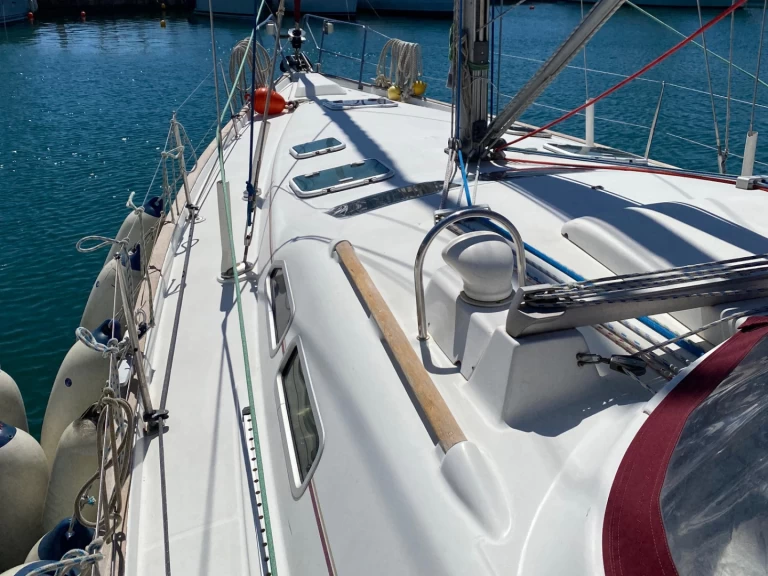 Uthyrning Segelbåt  Bénéteau med en båtlicens 