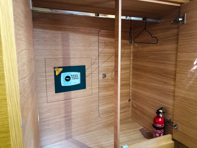 Segelbåt  för uthyrning Salerno till det bästa priset 