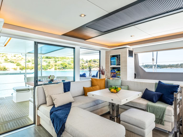 Hyra Katamaran  med eller utan skeppare Leopard Gouvia 