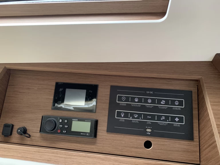 Hyra Segelbåt  med eller utan skeppare Bénéteau Perigiali 