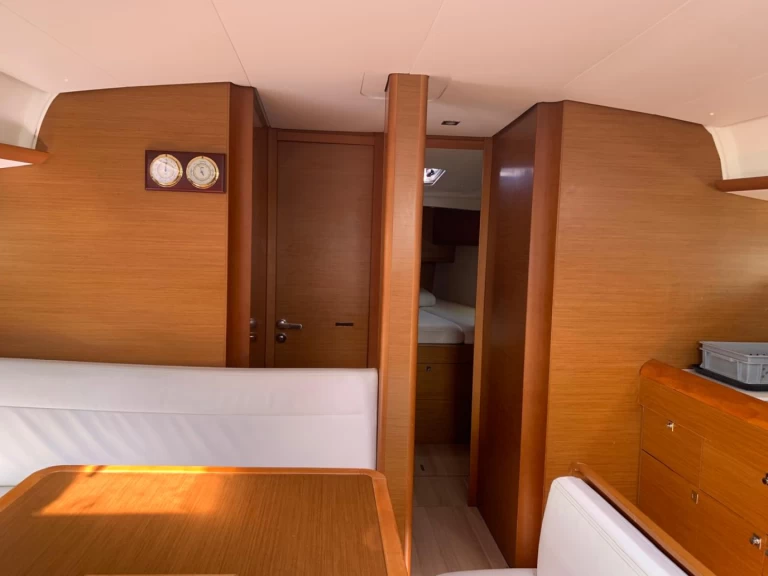 Yacht charter Perigiali billig Sun Odyssey 519