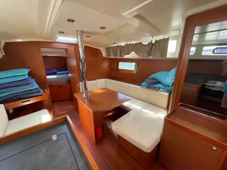 Yacht charter Perigiali billig Oceanis 41.1