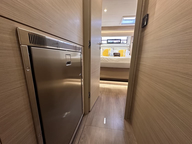 Lagoon Lagoon 51 charter bareboat eller skeppad i Split 