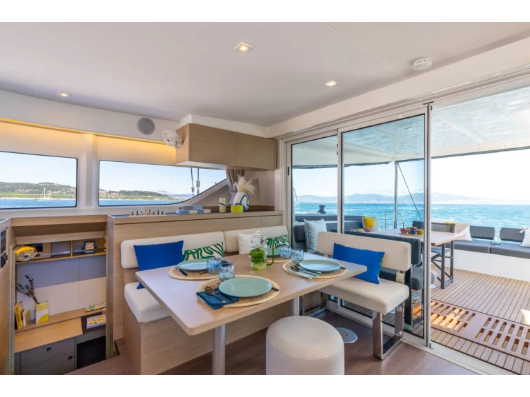 Uthyrning Katamaran  Lagoon med en båtlicens 