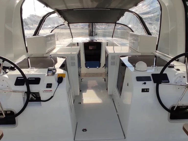 Hyra Segelbåt  med eller utan skeppare Jeanneau Agropoli 