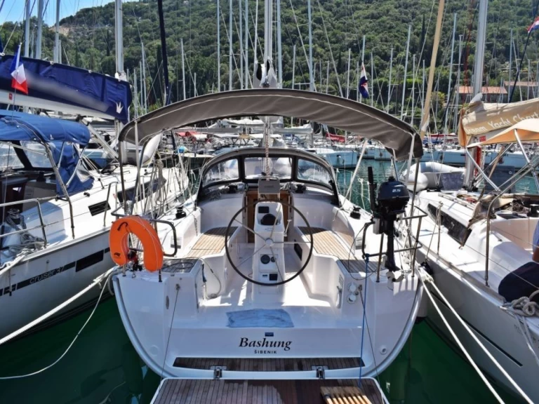 Hyr en Bavaria Cruiser 34 Zaton 