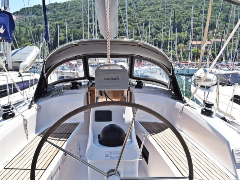 Yacht charter Zaton billig Cruiser 34