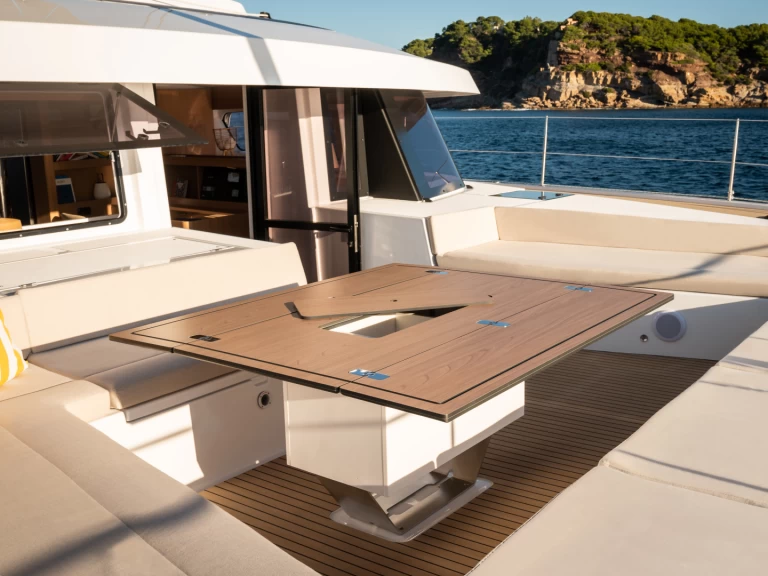 Yacht charter Kaštela billig Bali 5.8