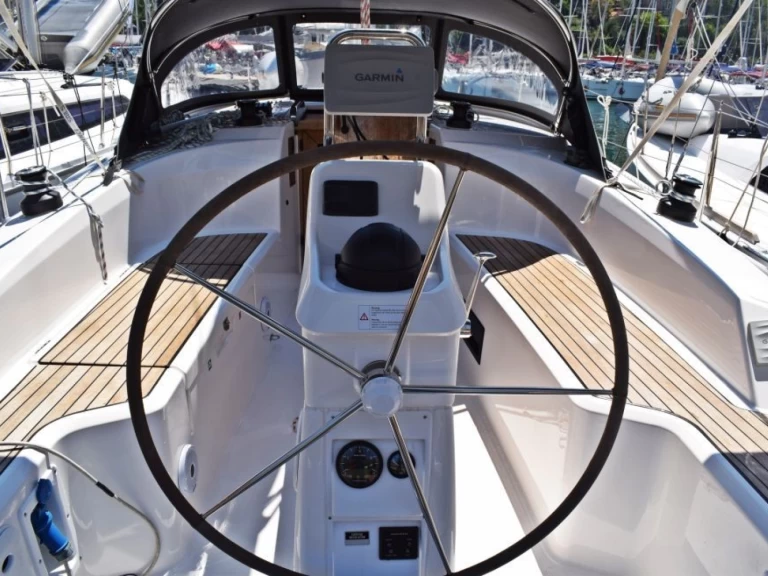 Yacht charter Zaton billig Cruiser 34