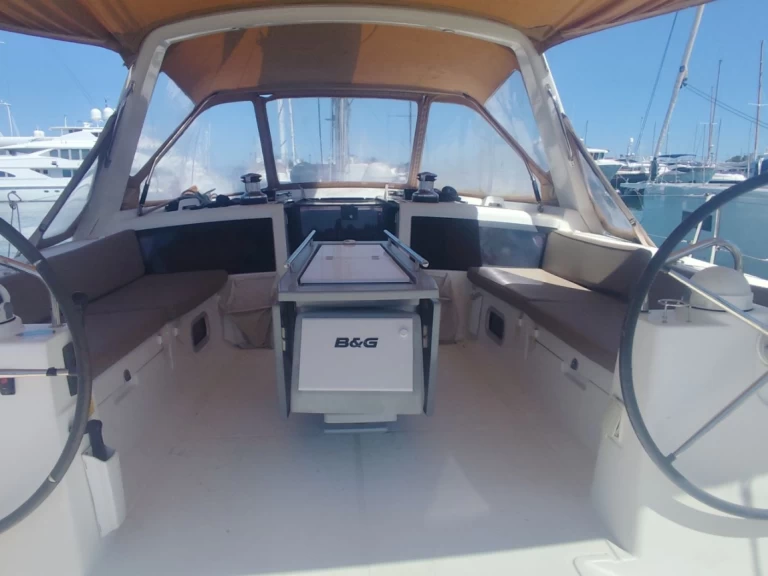 Uthyrning Gouvia - Bénéteau Oceanis 48 av Samboat 