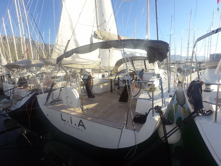 Uthyrning Segelbåt  More Boats med en båtlicens 