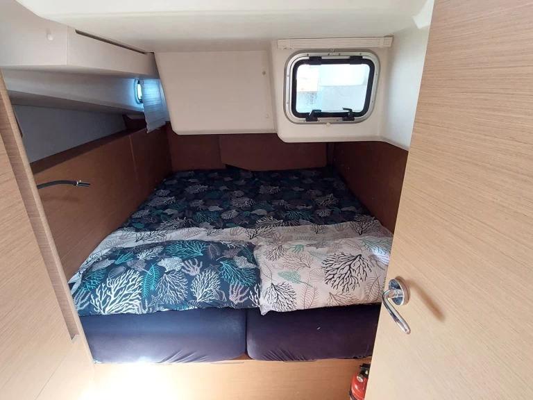 Båtuthyrning Jeanneau Sun Odyssey 440 - 4 cabine - 2 bagni i Castiglioncello på Samboat 