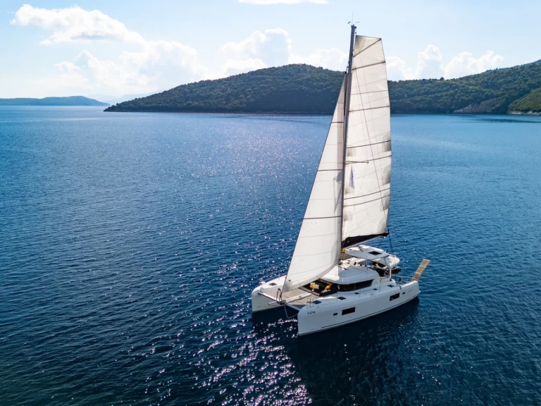 Uthyrning Katamaran  Lagoon med en båtlicens 
