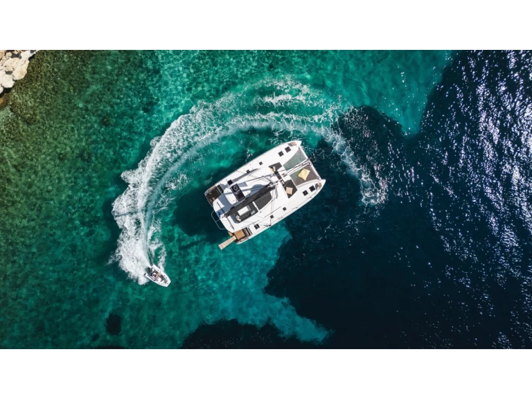 Yacht charter Lefkáda billig Lagoon 43