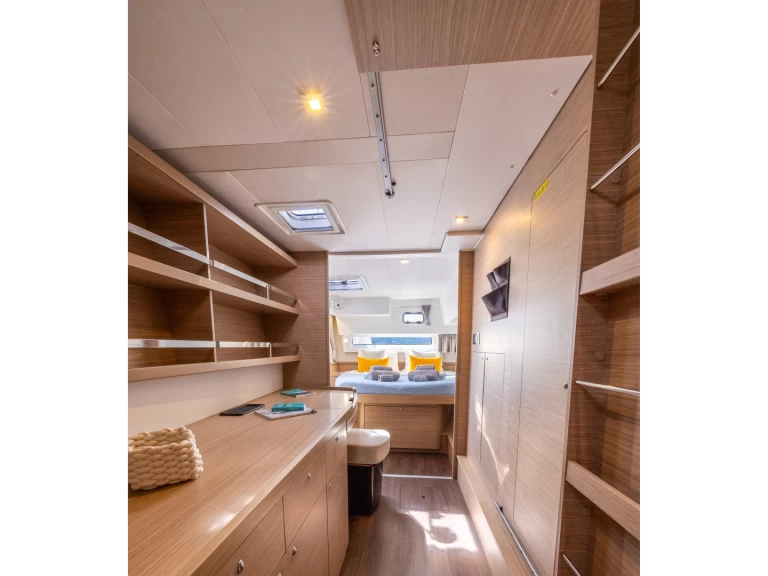 Hyra Katamaran  med eller utan skeppare Lagoon Lefkáda 