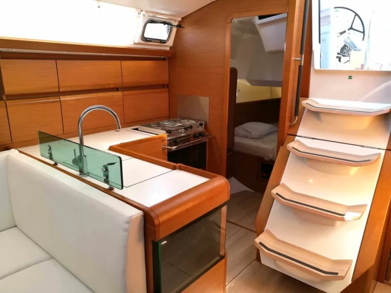 Yacht charter Agropoli billig Sun Odyssey 449