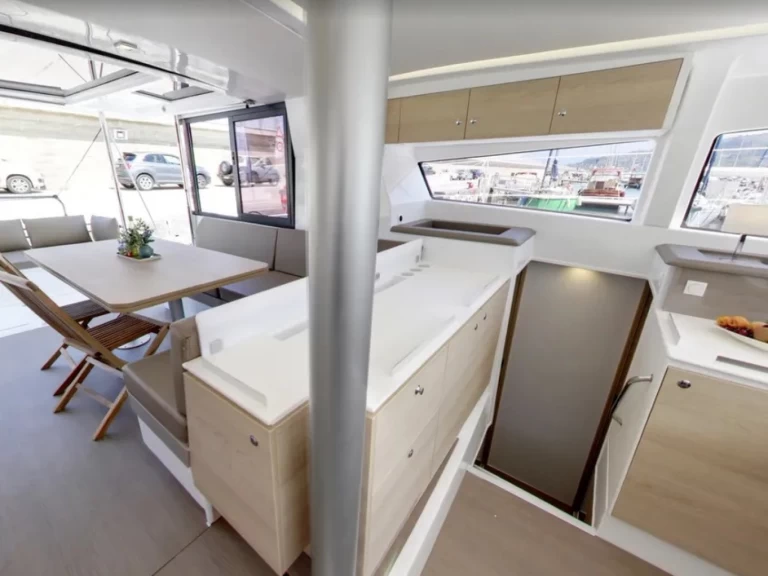 Hyra Katamaran  med eller utan skeppare Bali Agropoli 