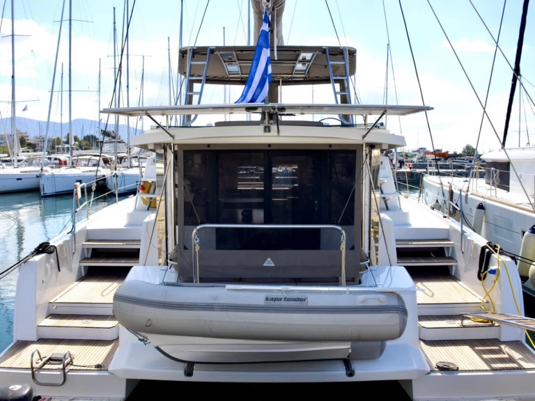 Hyra Katamaran  med eller utan skeppare Bali Nidri 