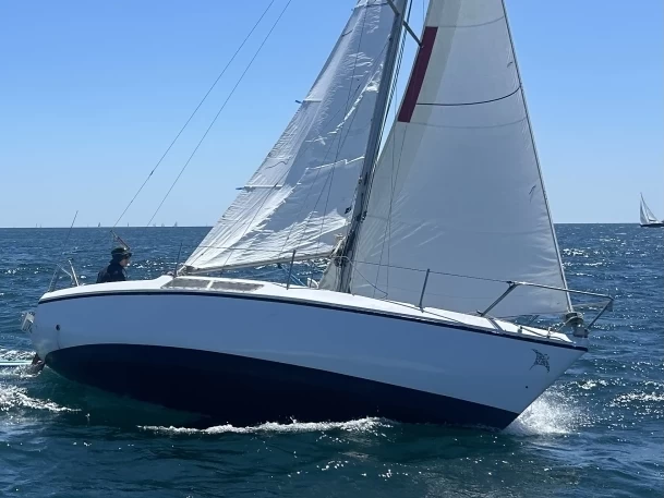 Hyra Segelbåt  med eller utan skeppare Jeanneau Port la Forêt 