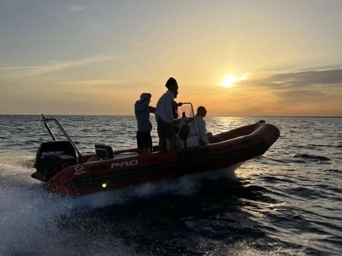 Hyra RIB med eller utan skeppare Zodiac Port la Forêt 