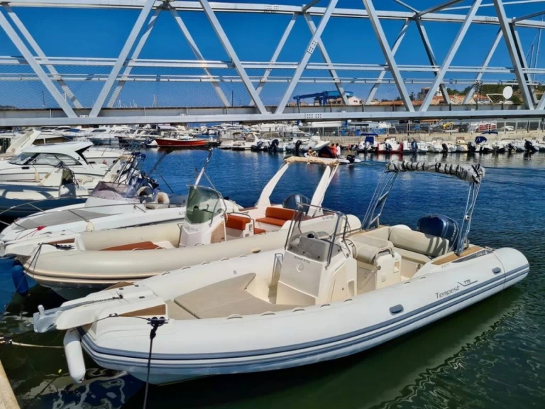 Hyr en Capelli Tempest 775 Saint-Florent 