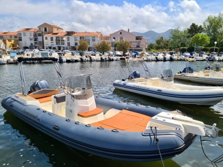 Hyra RIB med eller utan skeppare Capelli Saint-Florent 