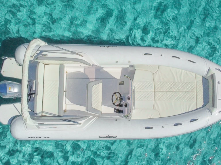 Salpa Salpa Soleil 20 charter bareboat eller skeppad i Cagliari