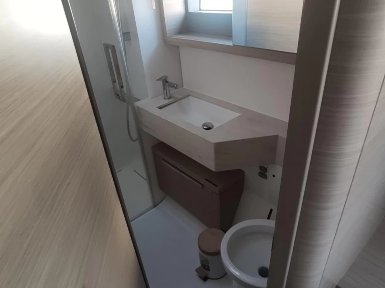 Båtuthyrning Lagoon Lagoon 51 i Kaštela på Samboat 