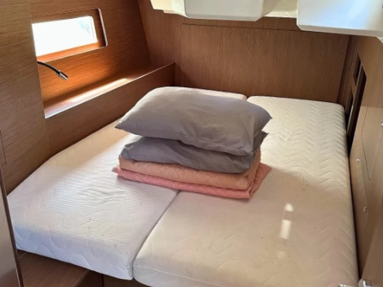 Segelbåt  för uthyrning Alimos till det bästa priset 