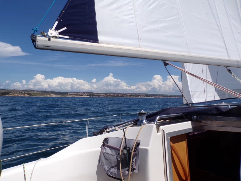 Hyr en Bavaria Bavaria 30 Cruiser Port-Camargue 