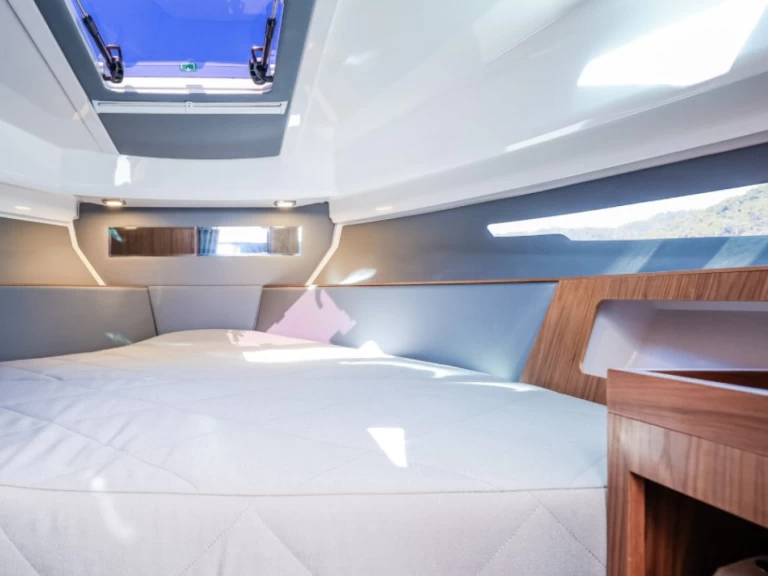 Lyx yacht för uthyrning Sukošan till det bästa priset 